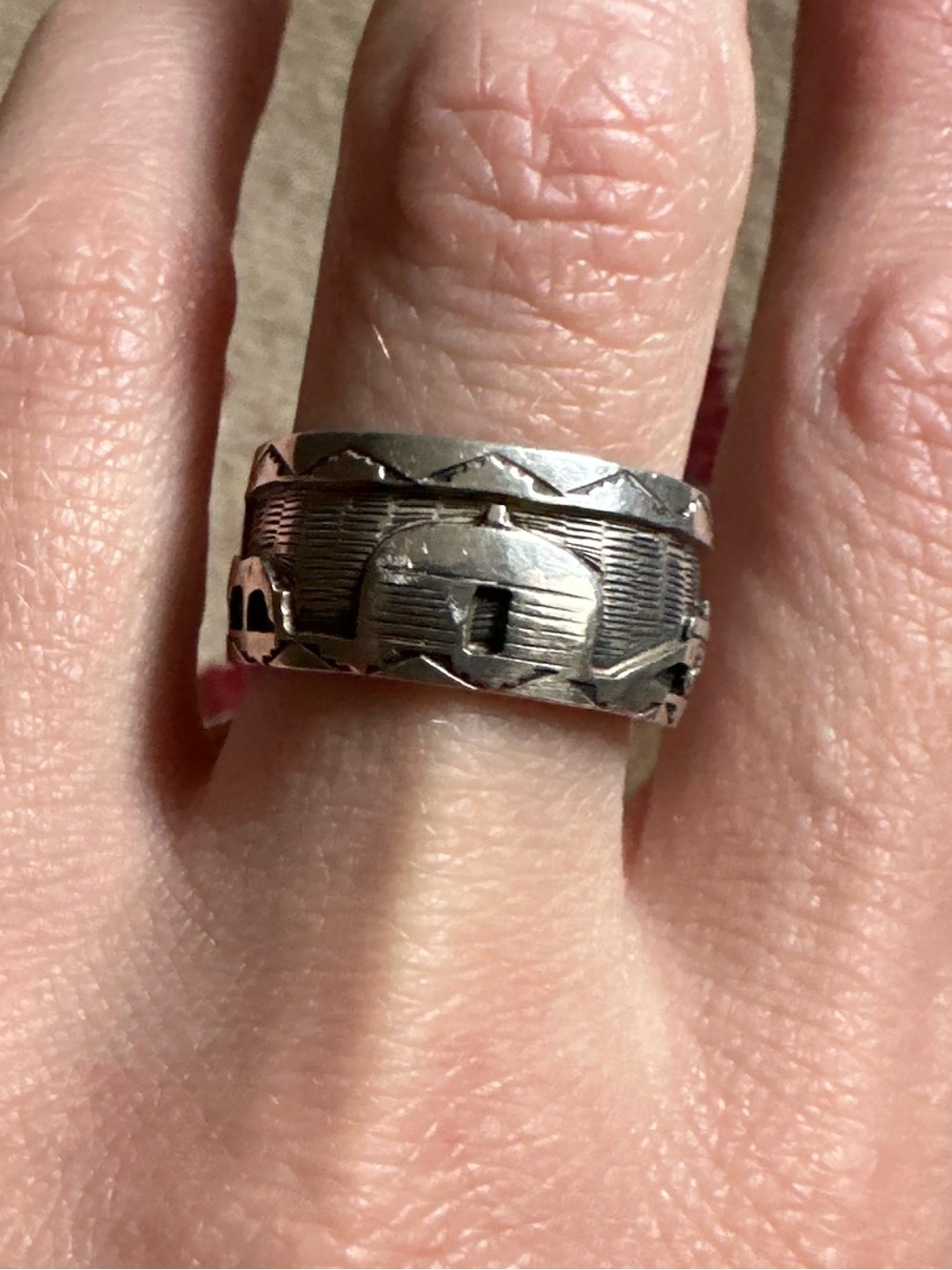 Vintage Native America Sterling Story Ring Size 7